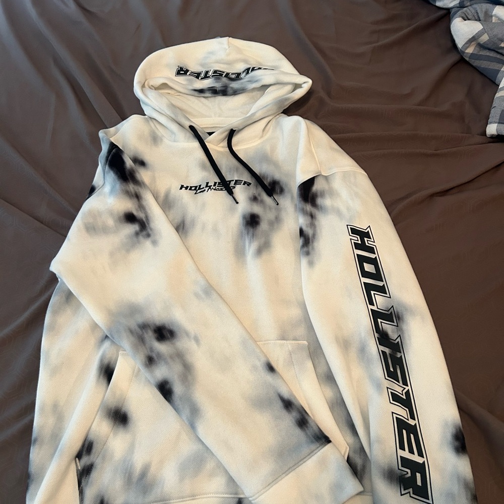 Hollister men’s Los Angeles hoodie